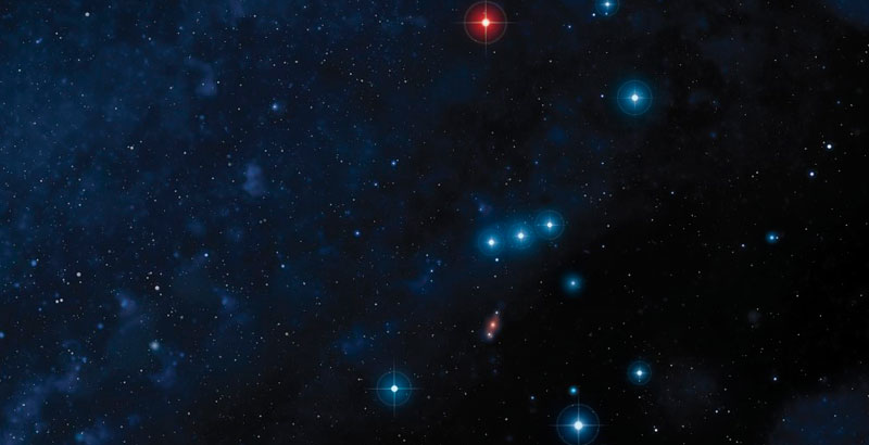 Betelgeuse es visible gracias a su color rojo.