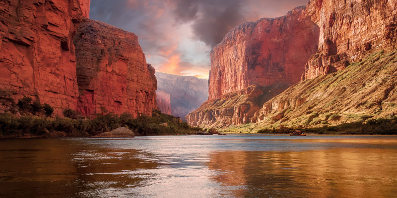 El caudal anual del río Colorado se reduce 9.3% por cada suba de un grado Celsius.