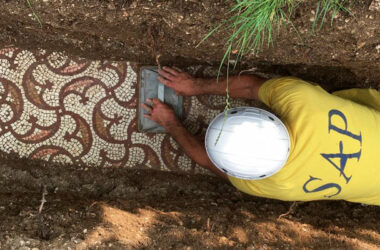 Un equipo de arqueólogos descubrió varios mosaicos romanos