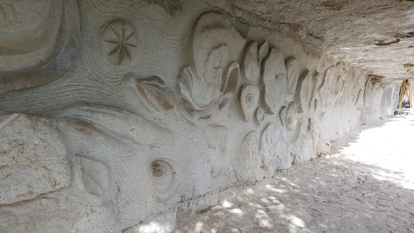 Descifran emotivo mensaje en una misteriosa inscripción grabada hace 250 años en una roca en Francia