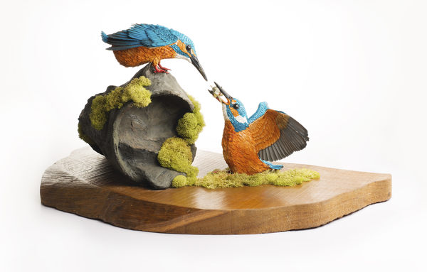Este artista esculpe animales y flores a partir de granos de arroz